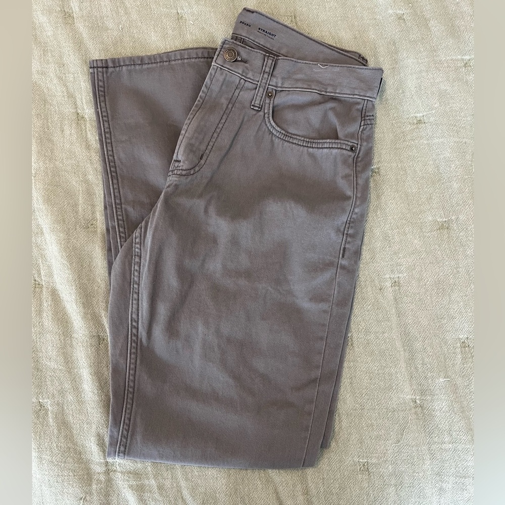Old Navy Straight Jeans in Gray
